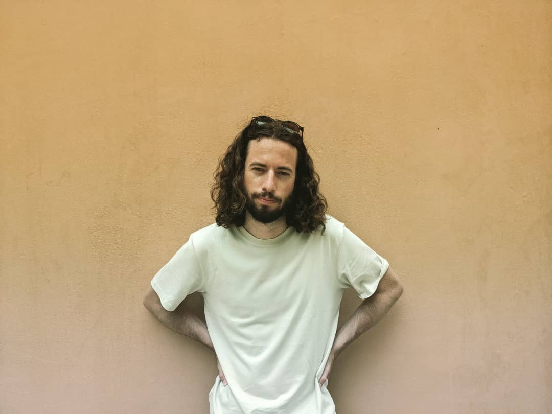 Jeremy Tuplin 🇬🇧 – Trapped Animal